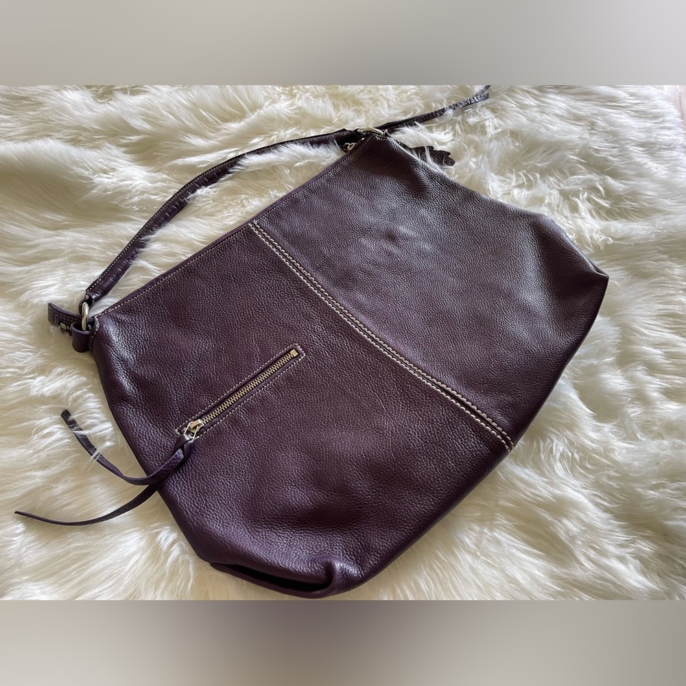 ROOTS Large Purple Leather Shoulder Bag